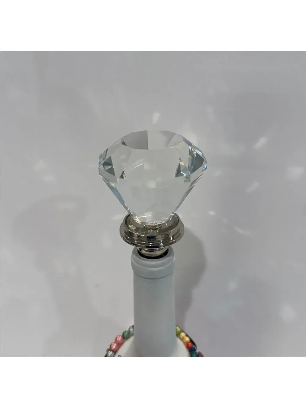 Faceted Crystle Wine Bottle Stopper, Silver Base with 3 Black Rubber Rings